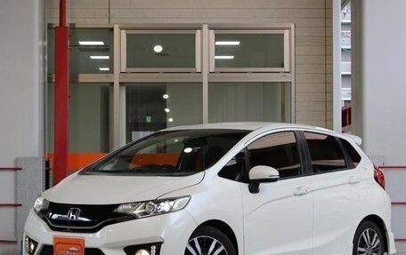 Honda Fit III, 2016 год, 750 005 рублей, 1 фотография