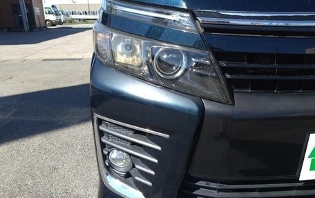 Toyota Voxy III, 2014 год, 1 497 069 рублей, 2 фотография