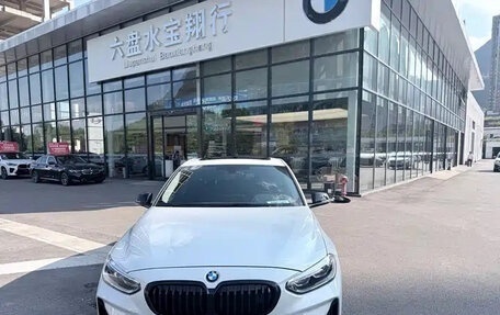 BMW 1 серия, 2023 год, 1 450 000 рублей, 2 фотография
