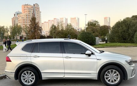 Volkswagen Tiguan II, 2020 год, 2 930 000 рублей, 4 фотография
