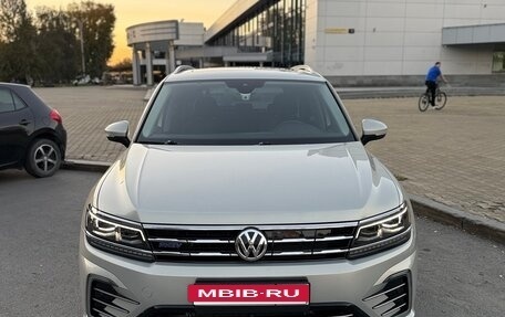 Volkswagen Tiguan II, 2020 год, 2 930 000 рублей, 2 фотография