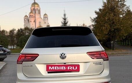 Volkswagen Tiguan II, 2020 год, 2 930 000 рублей, 6 фотография