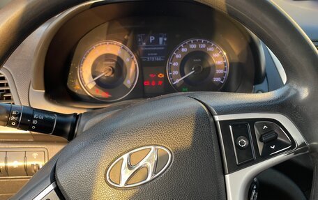 Hyundai Solaris II рестайлинг, 2011 год, 400 000 рублей, 9 фотография