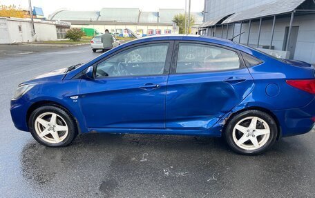 Hyundai Solaris II рестайлинг, 2011 год, 400 000 рублей, 7 фотография