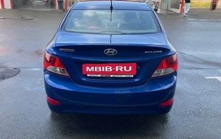 Hyundai Solaris II рестайлинг, 2011 год, 400 000 рублей, 2 фотография