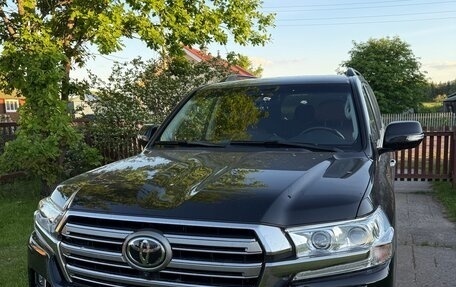 Toyota Land Cruiser 200, 2016 год, 6 100 000 рублей, 1 фотография