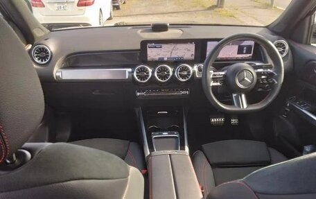 Mercedes-Benz GLB, 2022 год, 2 605 069 рублей, 14 фотография