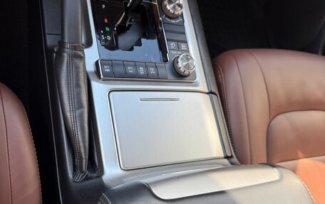 Toyota Land Cruiser 200, 2016 год, 6 100 000 рублей, 6 фотография
