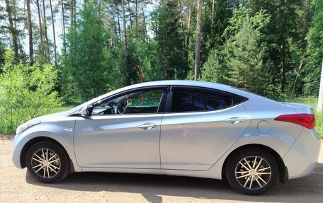 Hyundai Elantra V, 2012 год, 850 000 рублей, 3 фотография