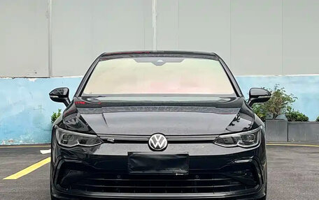 Volkswagen Golf VIII, 2023 год, 2 000 000 рублей, 3 фотография