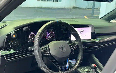 Volkswagen Golf VIII, 2023 год, 2 000 000 рублей, 10 фотография