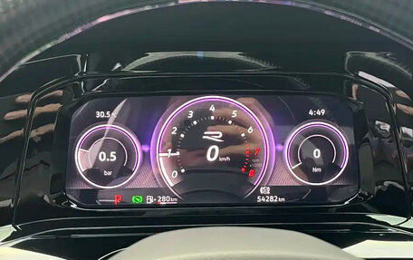 Volkswagen Golf VIII, 2023 год, 2 000 000 рублей, 11 фотография