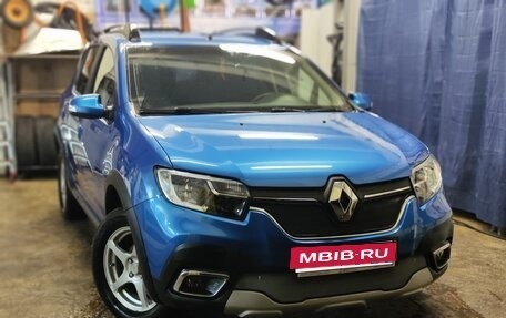Renault Sandero II рестайлинг, 2021 год, 1 450 000 рублей, 1 фотография