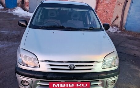 Toyota Raum I, 2002 год, 375 000 рублей, 3 фотография