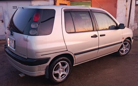 Toyota Raum I, 2002 год, 375 000 рублей, 8 фотография