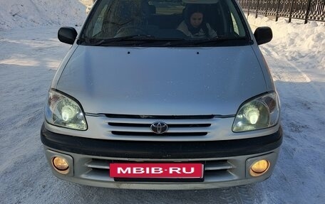 Toyota Raum I, 2002 год, 375 000 рублей, 12 фотография