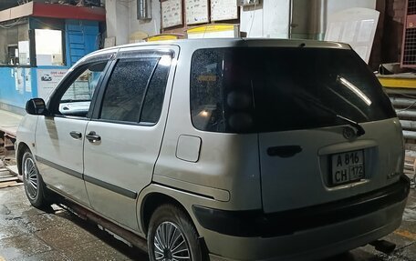 Toyota Raum I, 2002 год, 375 000 рублей, 18 фотография