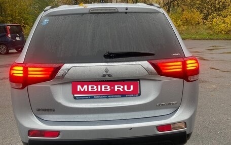 Mitsubishi Outlander III рестайлинг 3, 2012 год, 1 290 000 рублей, 2 фотография