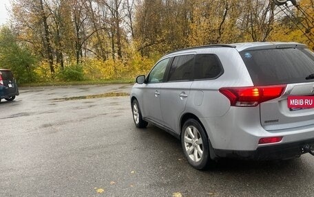 Mitsubishi Outlander III рестайлинг 3, 2012 год, 1 290 000 рублей, 3 фотография