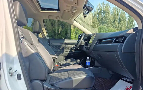 Mitsubishi Outlander III рестайлинг 3, 2022 год, 1 779 069 рублей, 19 фотография