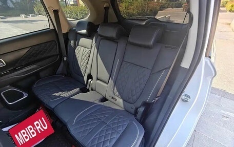 Mitsubishi Outlander III рестайлинг 3, 2022 год, 1 779 069 рублей, 18 фотография