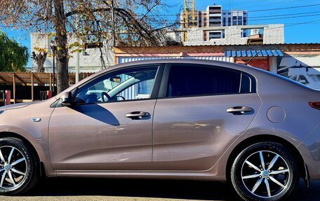 KIA Rio IV, 2021 год, 1 620 000 рублей, 1 фотография