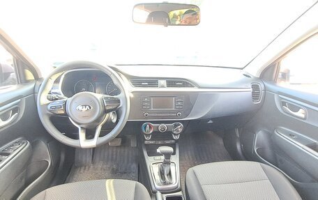 KIA Rio IV, 2021 год, 1 620 000 рублей, 12 фотография