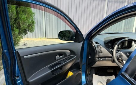 KIA cee'd I рестайлинг, 2011 год, 750 000 рублей, 3 фотография