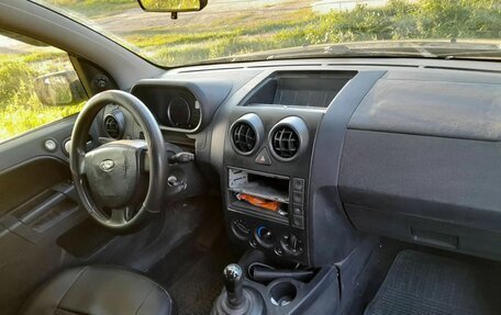 Ford Fusion I, 2005 год, 260 000 рублей, 3 фотография