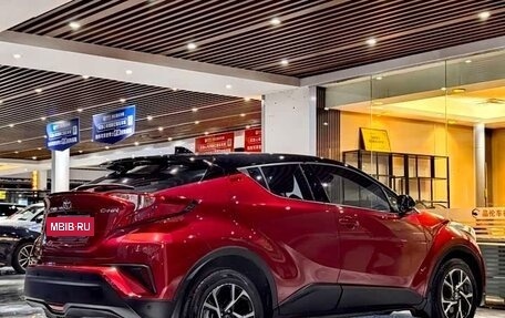 Toyota C-HR I рестайлинг, 2022 год, 1 733 000 рублей, 6 фотография