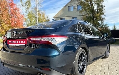Toyota Camry, 2018 год, 3 070 000 рублей, 4 фотография