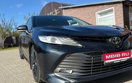 Toyota Camry, 2018 год, 3 070 000 рублей, 3 фотография