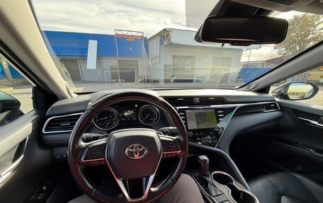Toyota Camry, 2018 год, 3 070 000 рублей, 13 фотография