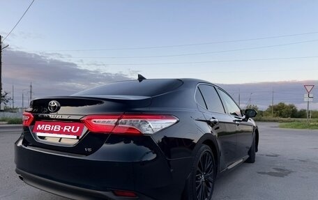 Toyota Camry, 2018 год, 3 070 000 рублей, 8 фотография