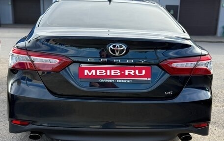 Toyota Camry, 2018 год, 3 070 000 рублей, 21 фотография