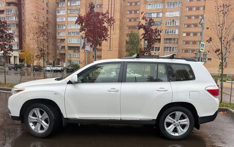 Toyota Highlander III, 2012 год, 2 050 000 рублей, 5 фотография