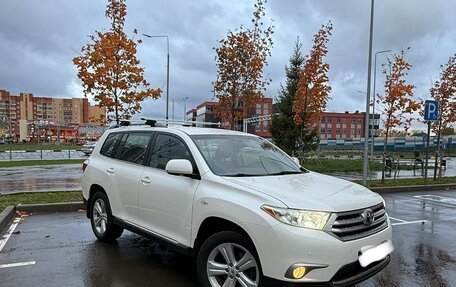 Toyota Highlander III, 2012 год, 2 050 000 рублей, 14 фотография