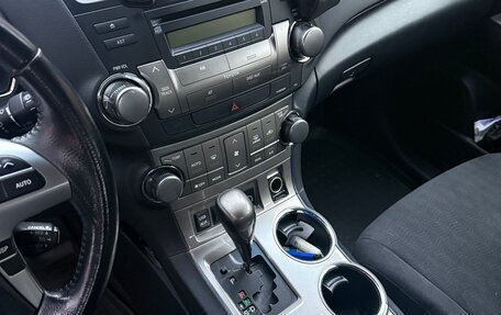 Toyota Highlander III, 2012 год, 2 050 000 рублей, 12 фотография