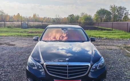Mercedes-Benz E-Класс, 2015 год, 1 350 000 рублей, 1 фотография