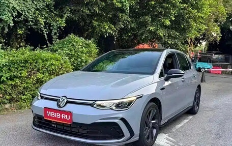 Volkswagen Golf VIII, 2023 год, 1 640 000 рублей, 1 фотография