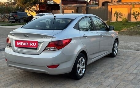 Hyundai Solaris II рестайлинг, 2011 год, 735 000 рублей, 6 фотография