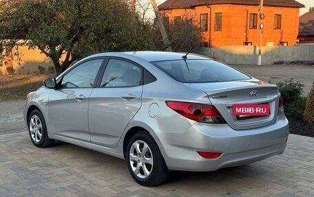 Hyundai Solaris II рестайлинг, 2011 год, 735 000 рублей, 5 фотография