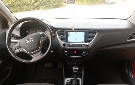 Hyundai Solaris II рестайлинг, 2018 год, 1 400 000 рублей, 9 фотография