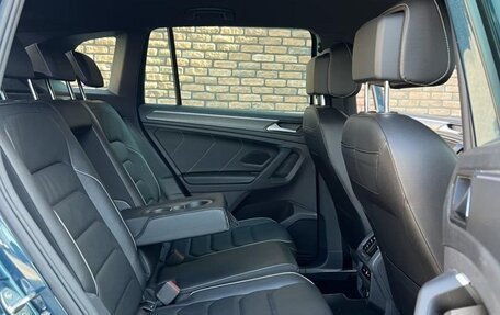 Volkswagen Tiguan II, 2023 год, 3 200 000 рублей, 7 фотография