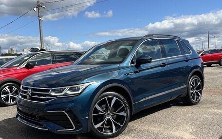 Volkswagen Tiguan II, 2023 год, 3 200 000 рублей, 2 фотография