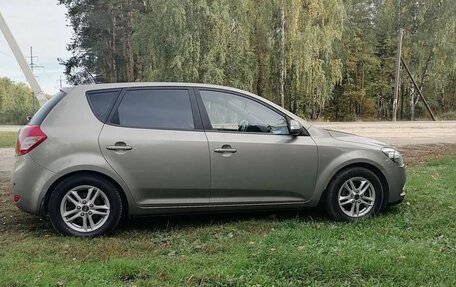 KIA cee'd I рестайлинг, 2010 год, 630 000 рублей, 4 фотография