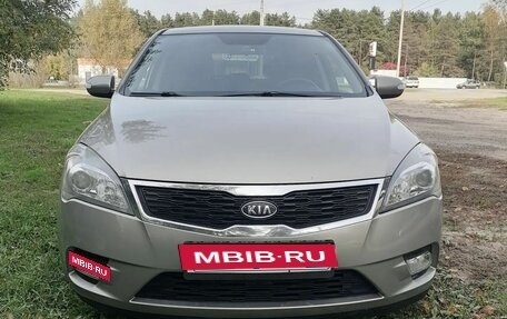 KIA cee'd I рестайлинг, 2010 год, 630 000 рублей, 7 фотография