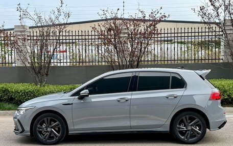Volkswagen Golf VIII, 2023 год, 1 650 000 рублей, 4 фотография