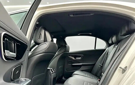 Mercedes-Benz C-Класс, 2024 год, 4 300 000 рублей, 9 фотография