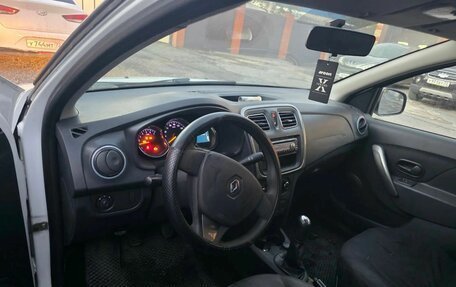 Renault Logan II, 2016 год, 160 000 рублей, 3 фотография